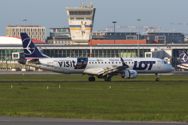 SP-LNI (19000240) Embraer 190-200IGW