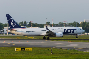 SP-LVF (43320) 2018 Boeing 737-8 MAX