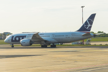 SP-LRG (35944) 2017 Boeing 787-8 Dreamliner