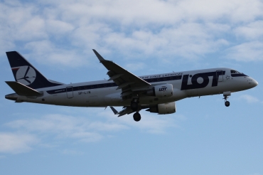 SP-LIN (17000313) Embraer 170-200LR