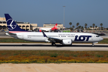 SP-LVI (43326) 2021 Boeing 737-8 MAX