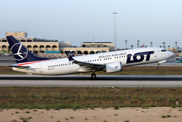 SP-LVI · Boeing 737-8 MAX · MLA / LMML