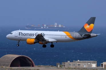 OO-TCT (1402) 2001 Airbus A320-212