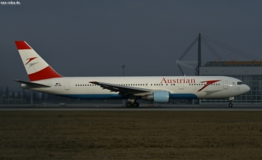 OE-LAW (cn 26417) Boeing 767-3Z9ER