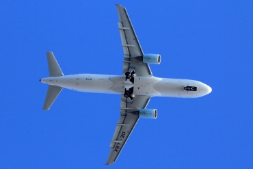 OE-LBX (1735) 2002 Airbus A320-214