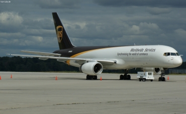 N440UP (25471) 1994 Boeing 757-24APF