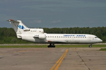 RA-42385 (4520423016309) Yakovlev Yak-42D