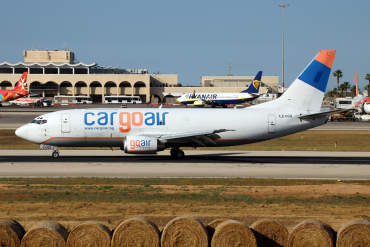 LZ-CGQ (25614) 1993 Boeing 737-3Y5(SF)