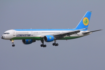 VP-BUJ, (cn 28488), Boeing 757-231