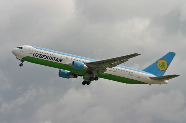 VP-BUZ (28392) 1997 Boeing 767-33P(ER)