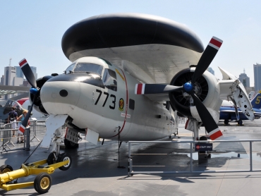 147212 / AF-010 (11) Grumman E-1B Tracer