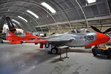 WZ550 (15109) 1953 DeHavilland DH-115 Vampire T11