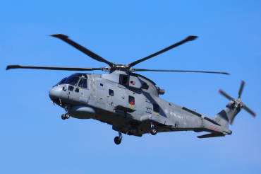 ZH832 (50057) 1999 AgustaWestland EH-101 Merlin HM.1