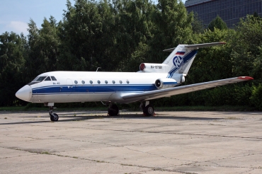 RA-87981 (9540444) 1975 Yakovlev Yak-40