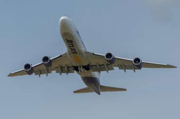 N429MC (24833) 1990 Boeing 747-481(BCF)