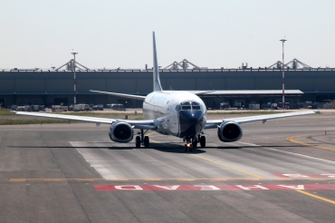 EI-DXC (cn 26300) Boeing 737-4Q8