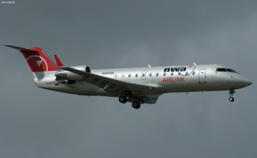 N8918B (7918) 2004 Bombardier CRJ-200 LR