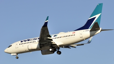 C-FWSF (32758) 2003 Boeing 737-7CT