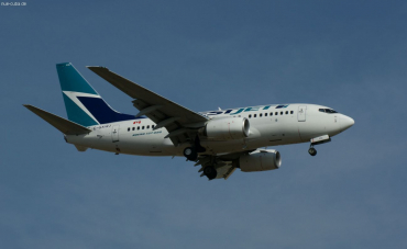 C-GXWJ (35570) 2006 Boeing 737-6CT