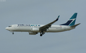 C-GZWS (32770) 2005 Boeing 737-8CT(WL)