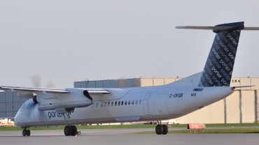 C-GKQB · Bombardier Dash 8-Q402 · (YUL / CYUL)