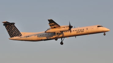 C-GLQM (4252) 2009 Bombardier Dash 8-Q402
