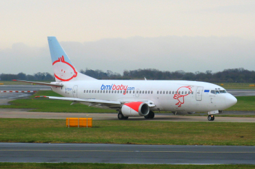G-TOYF (28557) 1997 Boeing 737-36N