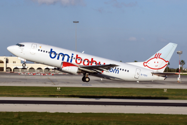 G-TOYI (28054) 1998 Boeing 737-3Q8