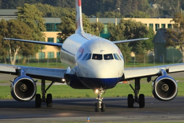 G-EUUP (2038) 2003 Airbus A320-232