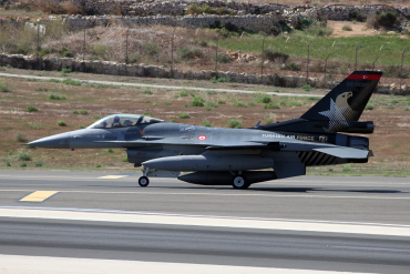 88-0025 (4R-27) General Dynamics F-16C Fighting Falcon