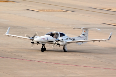 EC-KNY (42-320) Diamond DA-42 Twin Star