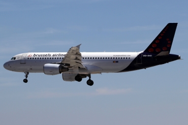 OO-SND (1838) 2002 Airbus A320-214