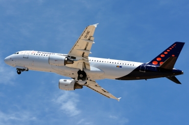 OO-SNC (1797) 2002 Airbus A320-214