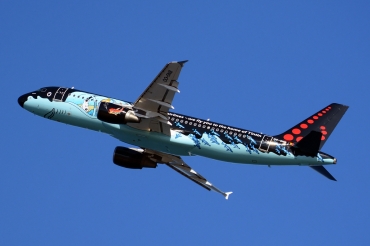 OO-SNB (1493) 2001 Airbus A320-214