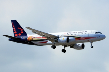OO-SNC (1797) 2002 Airbus A320-214