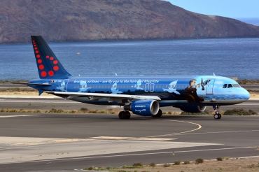 OO-SNC (1797) 2002 Airbus A320-214