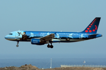 OO-SNC (1797) 2002 Airbus A320-214