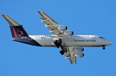 OO-DWD (E3324) 1998 British Aerospace Avro RJ100