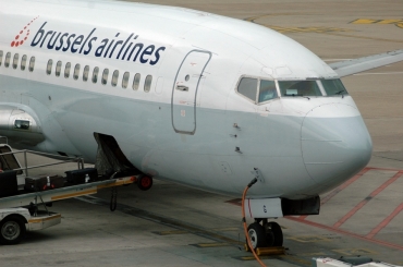 OO-VEG (cn 28568) Boeing 737-36N