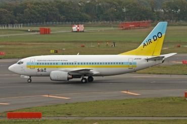 JA8595 (cn 28461) Boeing 737-54K
