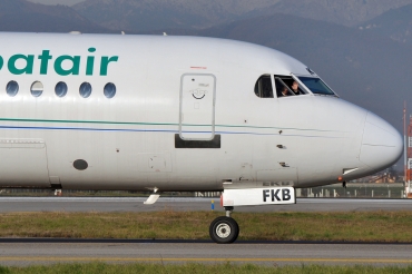 YR-FKB (011369) Fokker 100