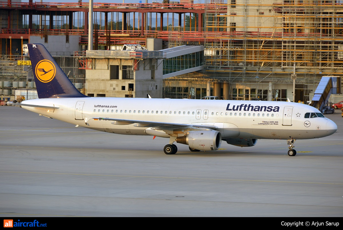 D-AIPL · Airbus A320-211 · (MUC / EDDM)