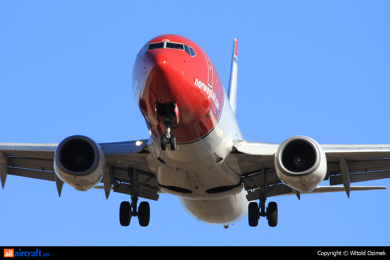 LN-NOQ · Boeing 737-86N(WL) · (SVG / ENZV)