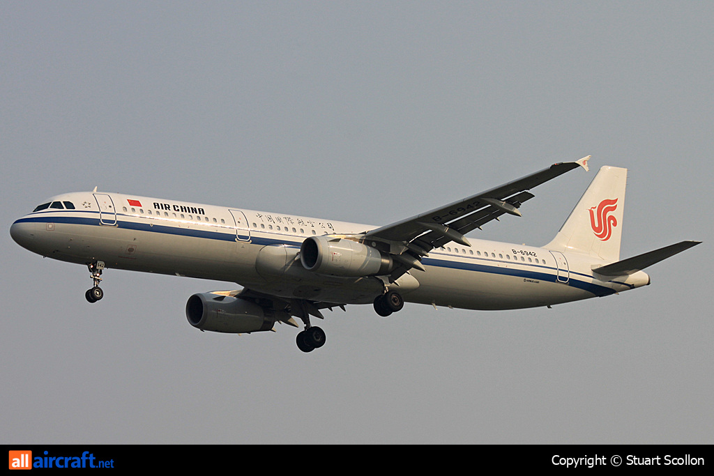 B-6942 · Airbus A321-232 · (PEK / ZBAA)