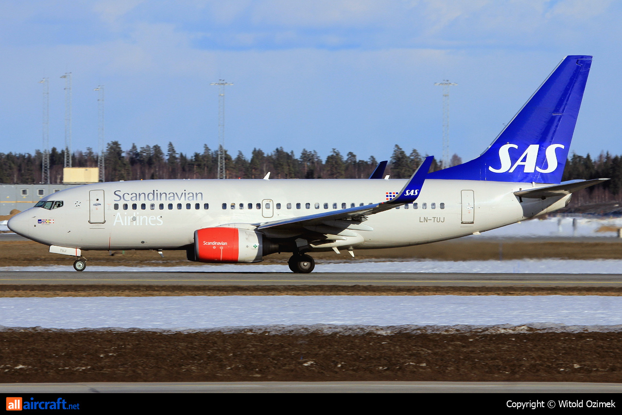 LN-TUJ · Boeing 737-705 · (OSL / ENGM)