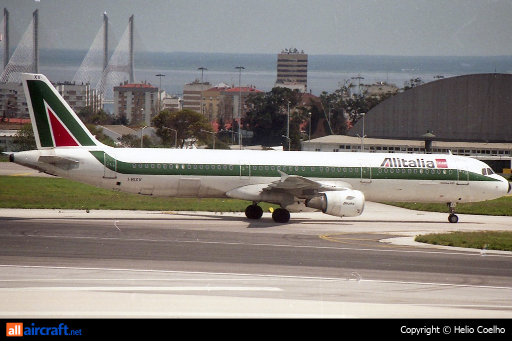 I-BIXV · Airbus A321-112 · (LIS / LPPT)
