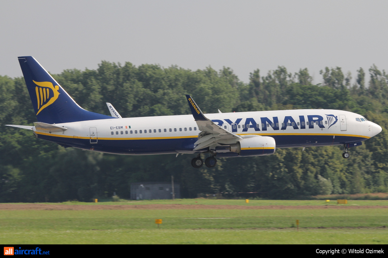 EI-EBM · Boeing 737-8AS(WL) · (KRK / EPKK)
