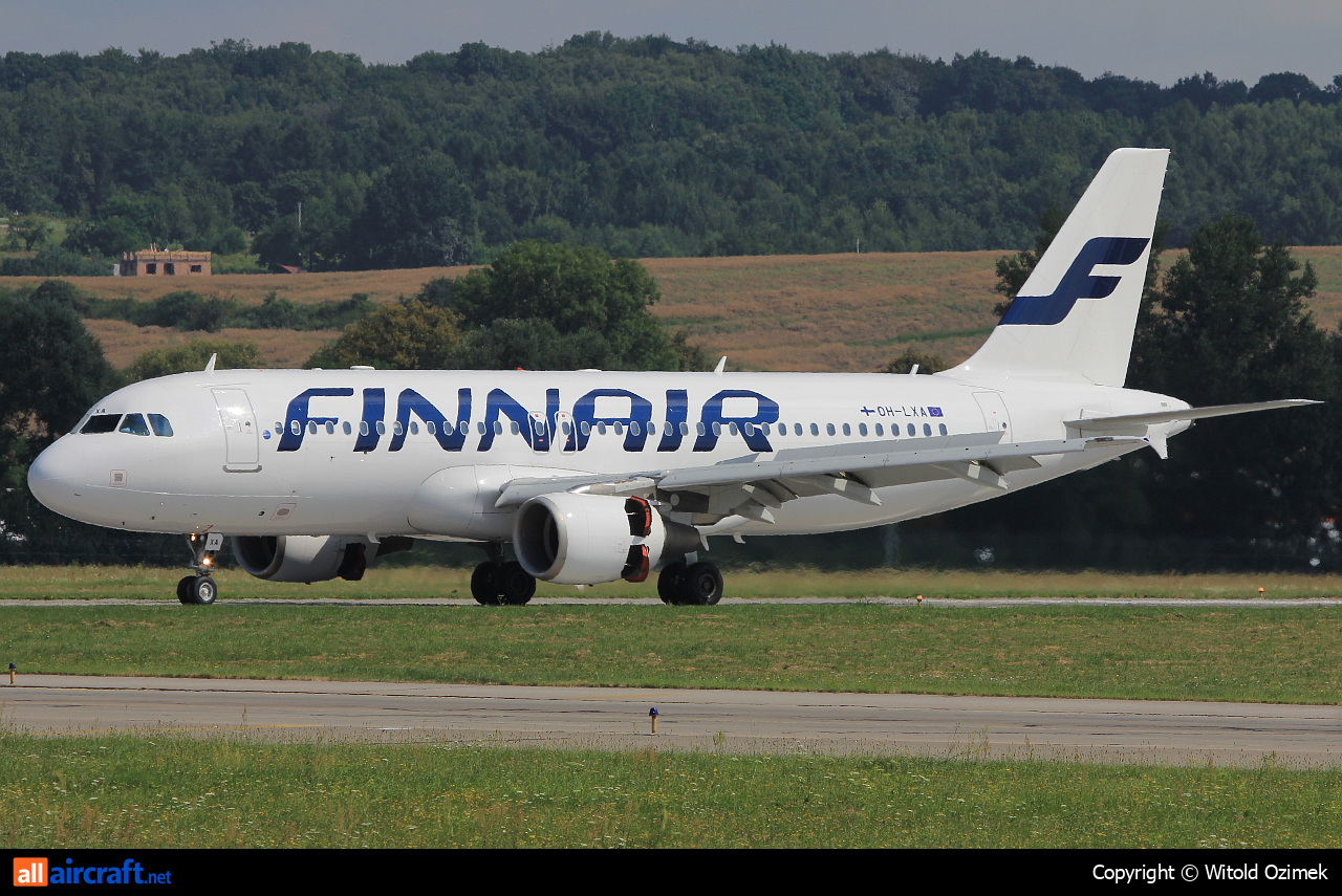 OH-LXA · Airbus A320-214 · (KRK / EPKK)