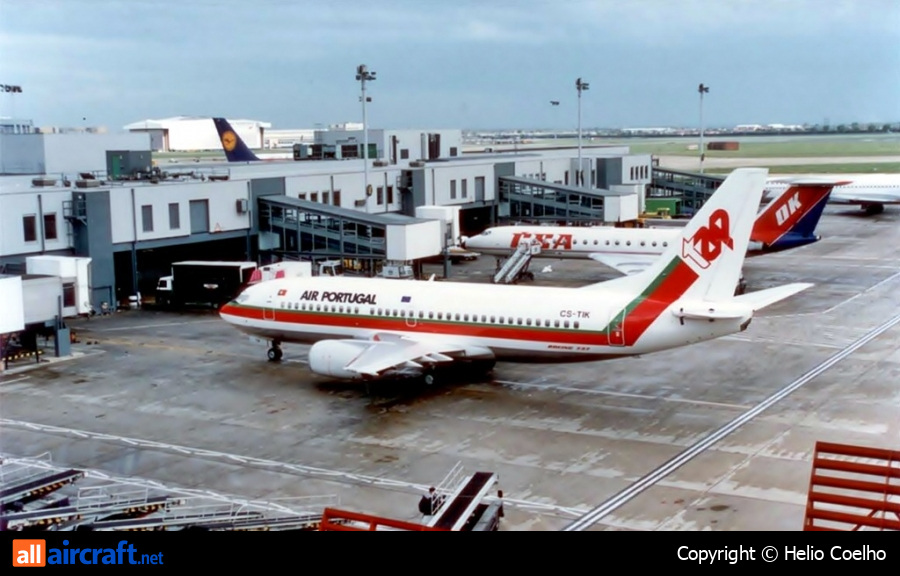 CS-TIK · Boeing 737-382 · (LHR / EGLL)