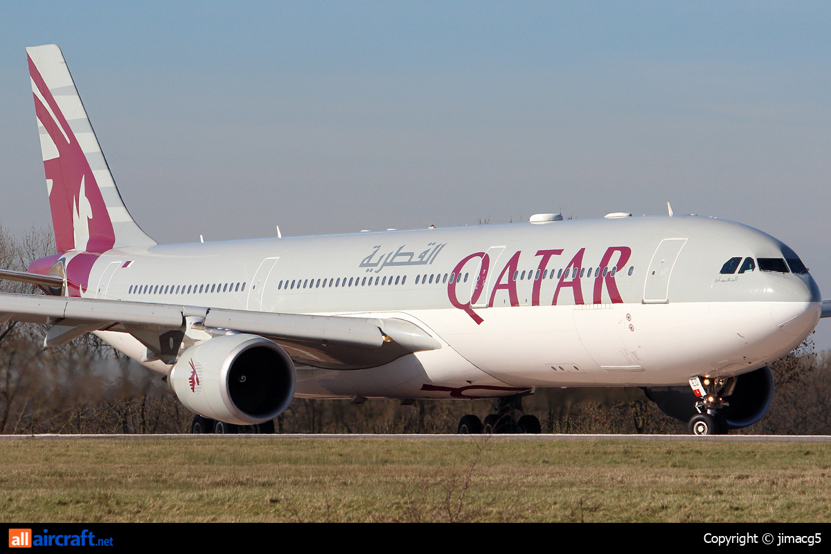 A7-AED · Airbus A330-302 · (MAN / EGCC)